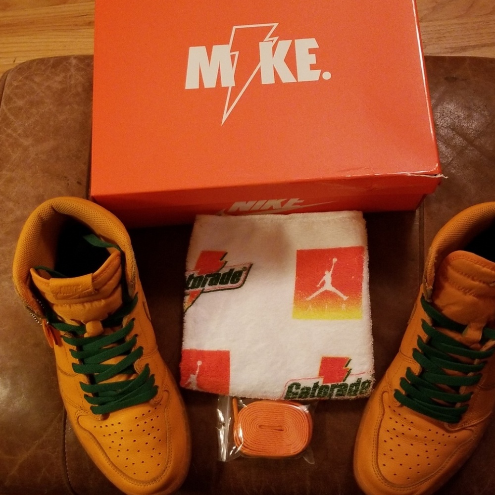 Gatorade orange nike's